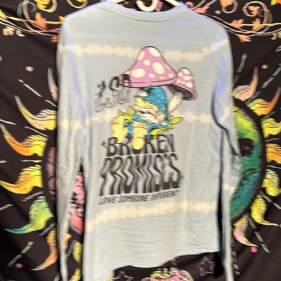 Zumiez Broken Promises - Women’s LSD Love Someone Different LS Teee size Small - Picture 4 of 5
